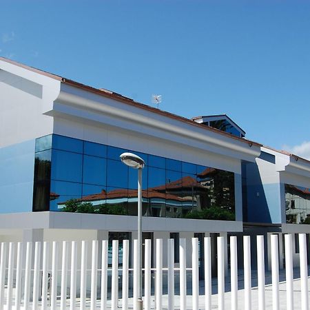 Hotel Villa Rosario Ii, Edificio Moderno Рибадесела Екстериор снимка