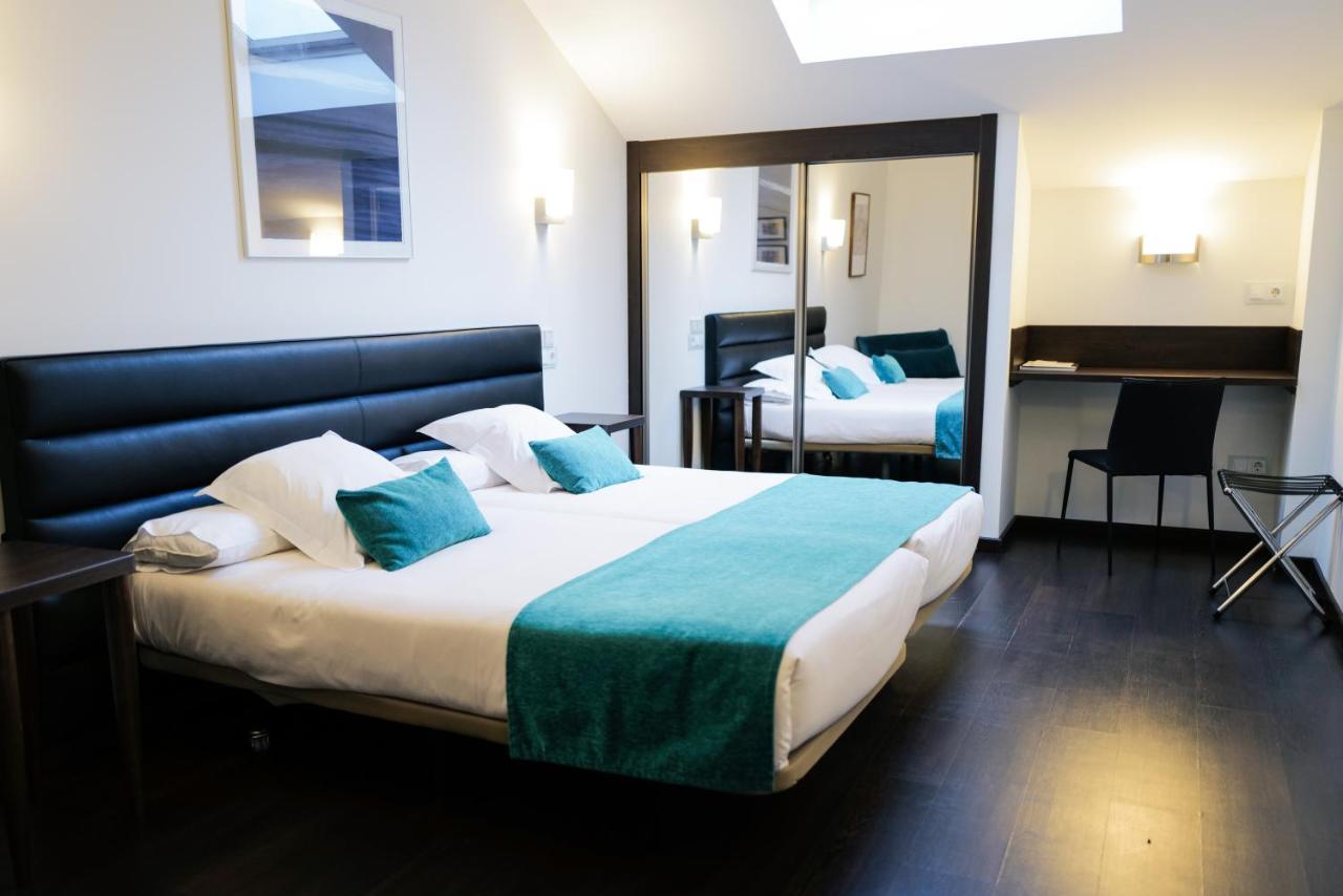 Hotel Villa Rosario Ii, Edificio Moderno Рибадесела Екстериор снимка