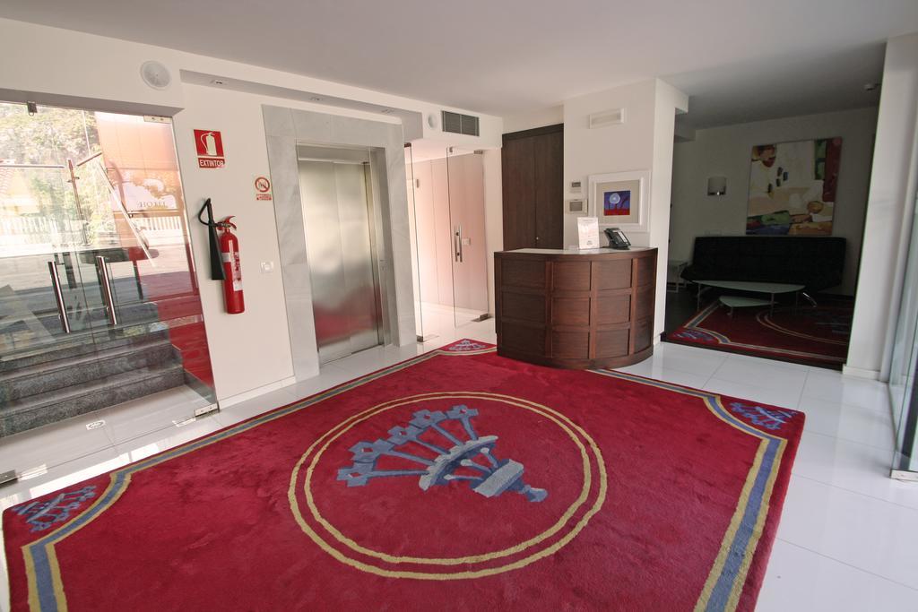 Hotel Villa Rosario Ii, Edificio Moderno Рибадесела Екстериор снимка