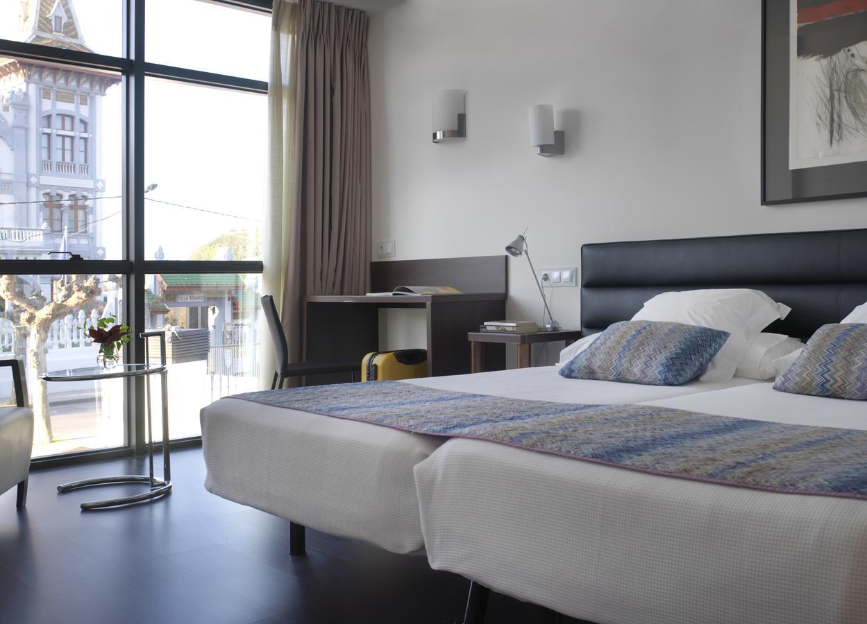 Hotel Villa Rosario Ii, Edificio Moderno Рибадесела Екстериор снимка